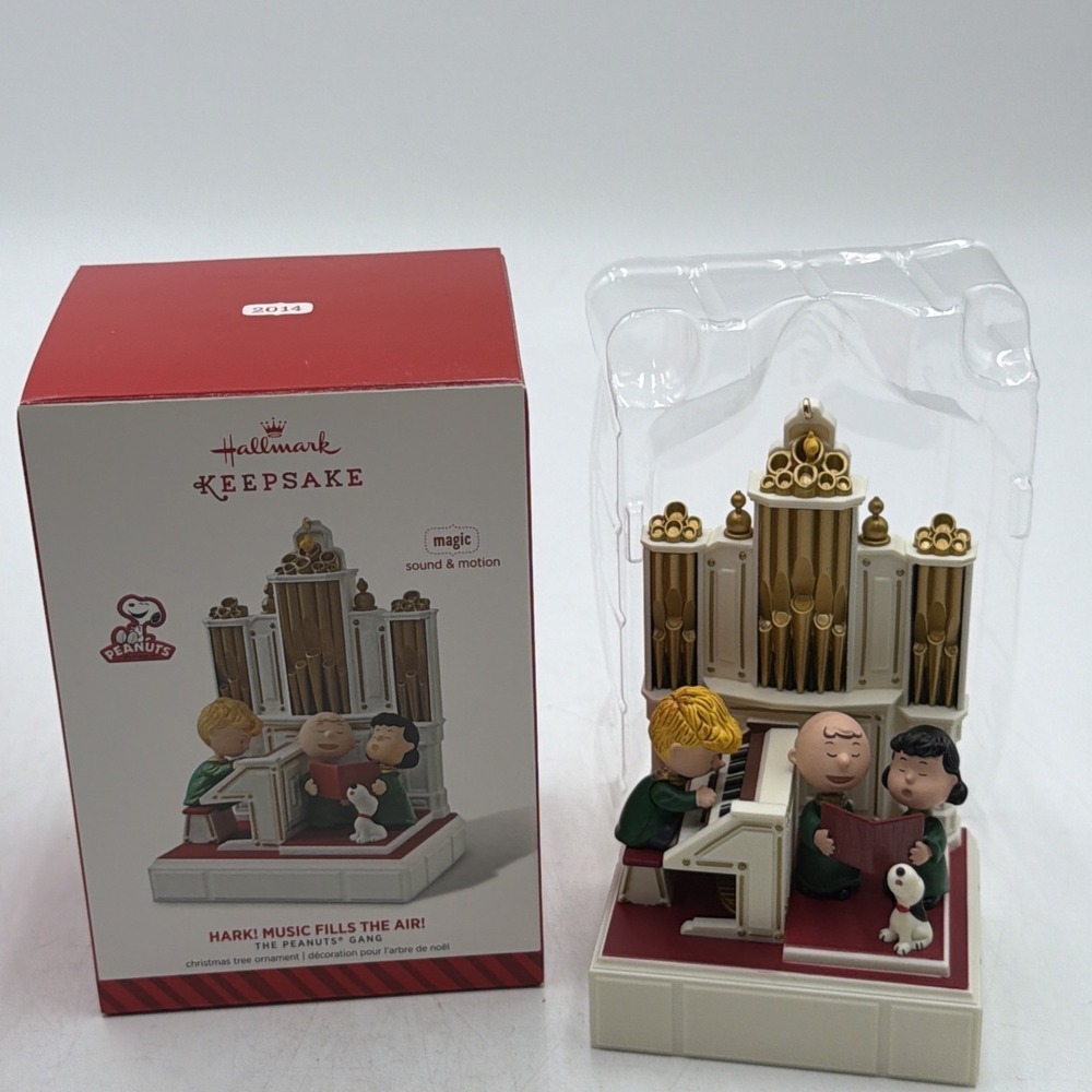 Hallmark 2014 Ornament Peanuts Gang HARK! MUSIC FILLS THE AIR New In Box Peanuts
